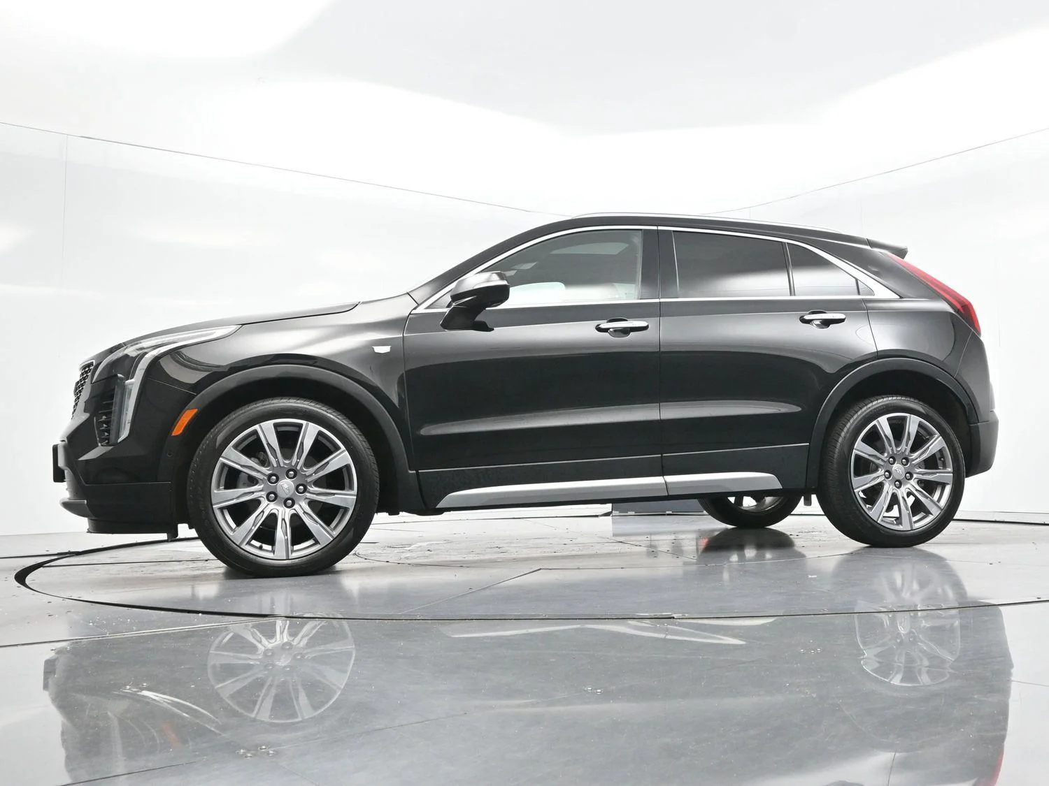 Used 2022 Stellar Black Metallic Cadillac Premium Luxury image 47