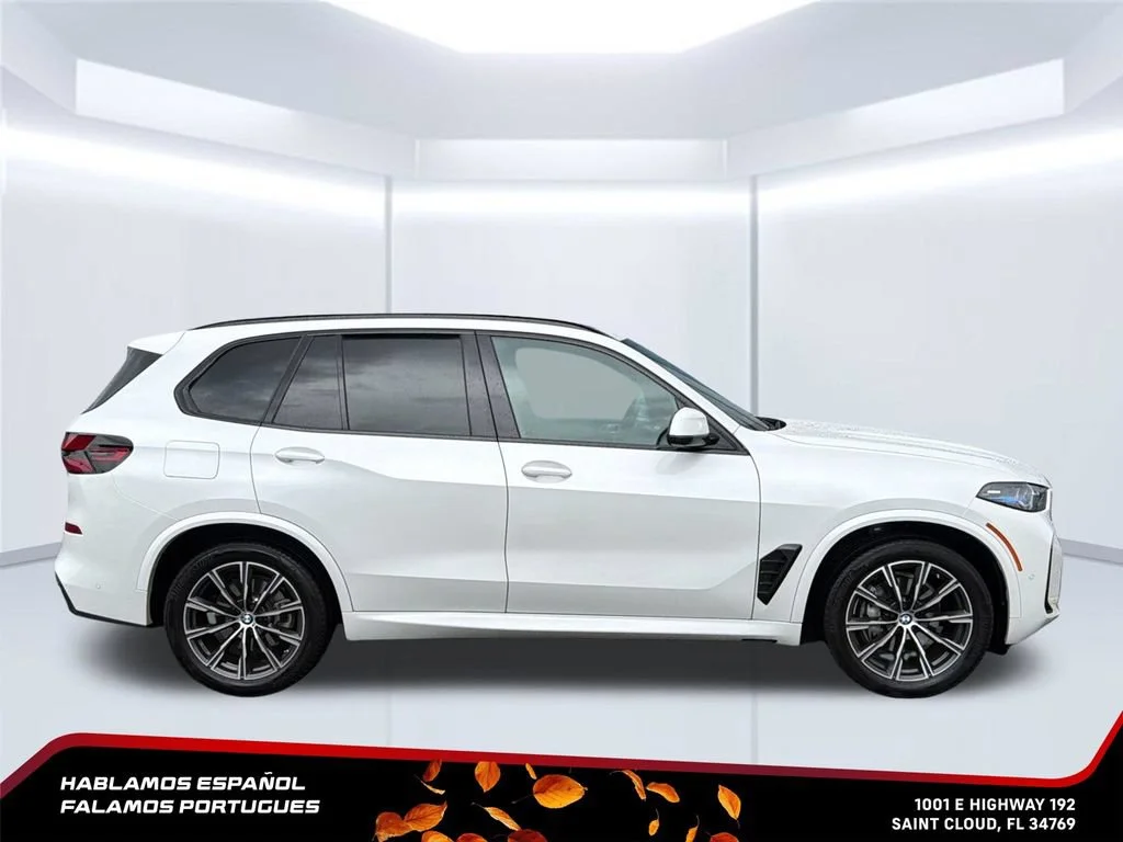 Used 2024  BMW xDrive40i image 7