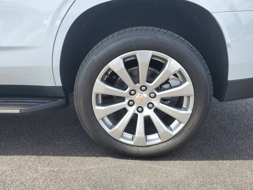 New 2026 Polar White Tricoat Chevrolet Premier image 37