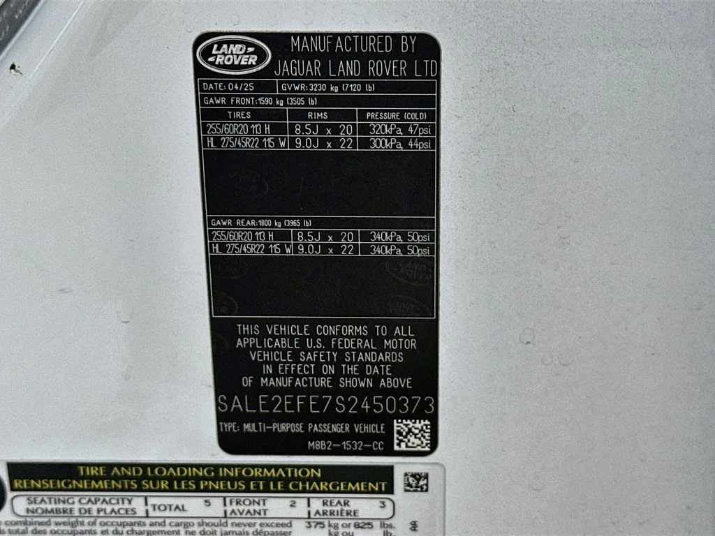 Certified Used 2025 Fuji White Land Rover X-Dynamic SE image 35