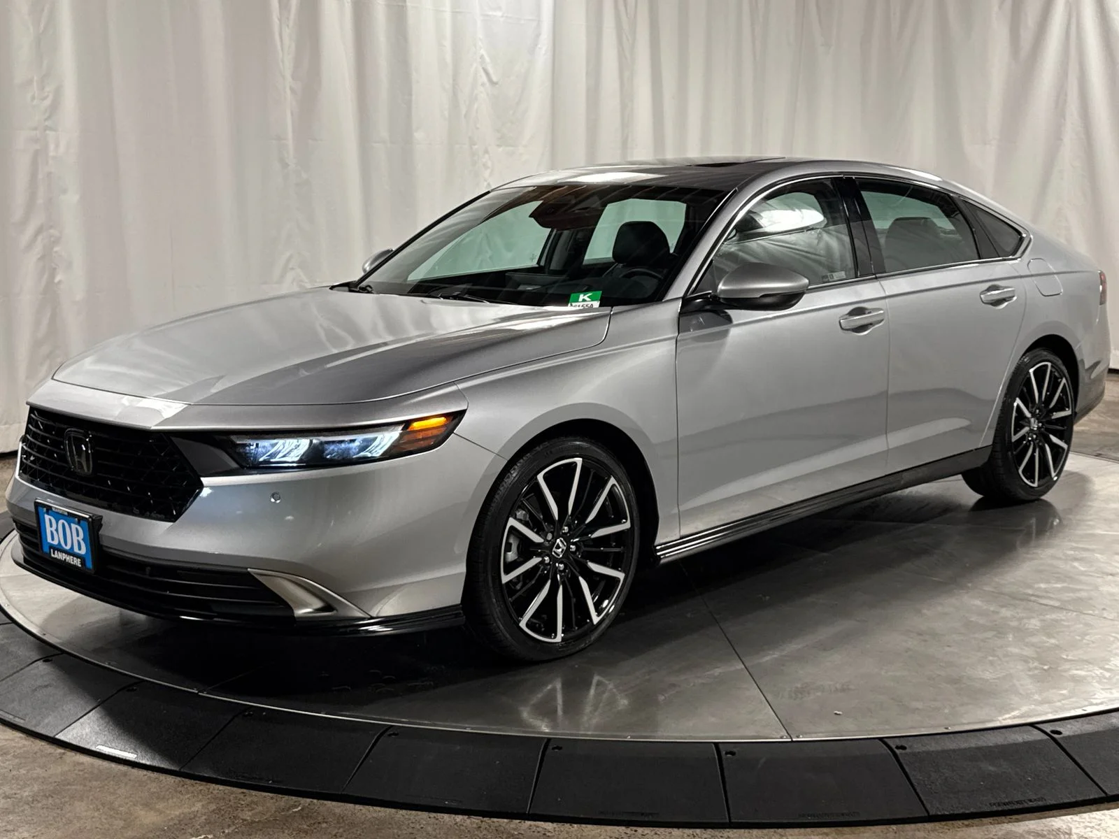 Used 2023 Lunar Silver Metallic Honda Touring image 1