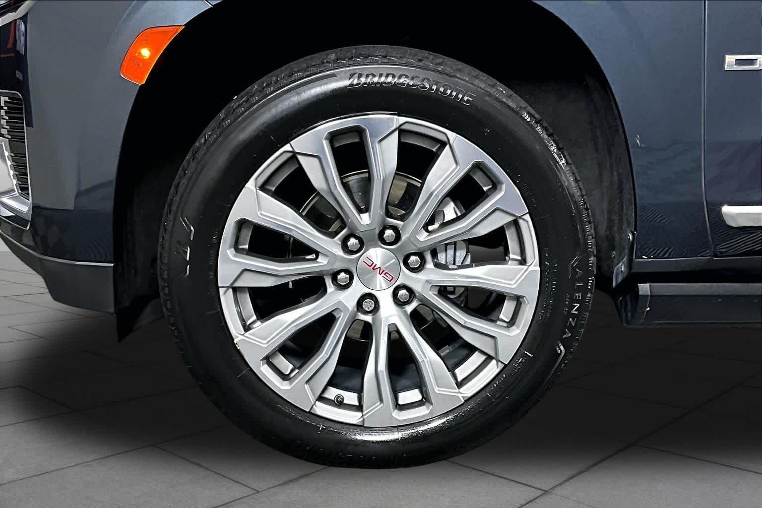 Used 2021 Dark Sky Metallic GMC Denali image 11