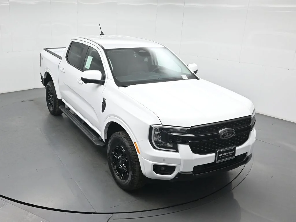 New 2026 Oxford White Ford Lariat image 35