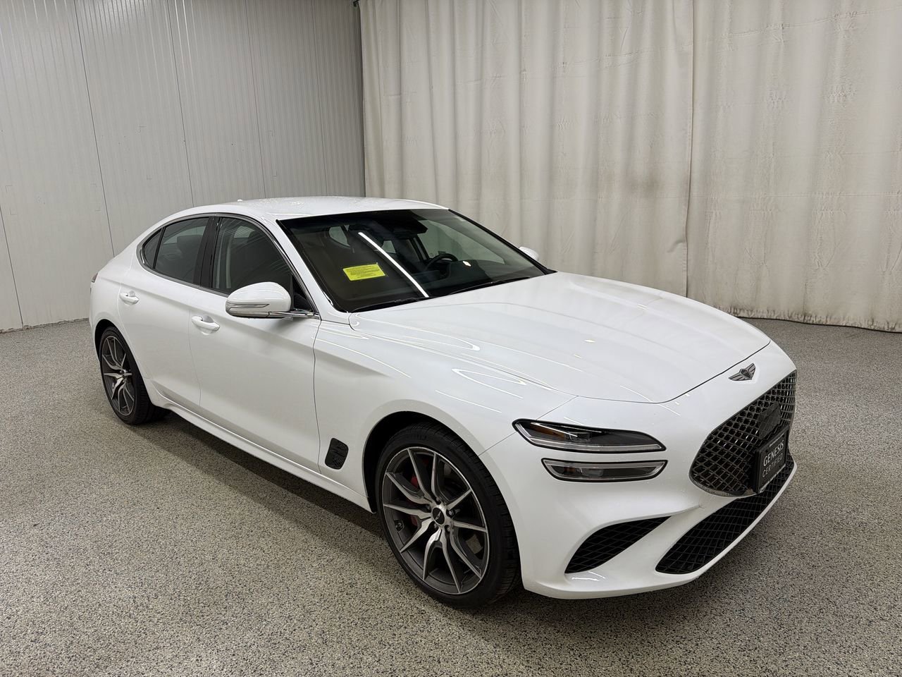 2025 GENESIS G70 Standard - Photo 3