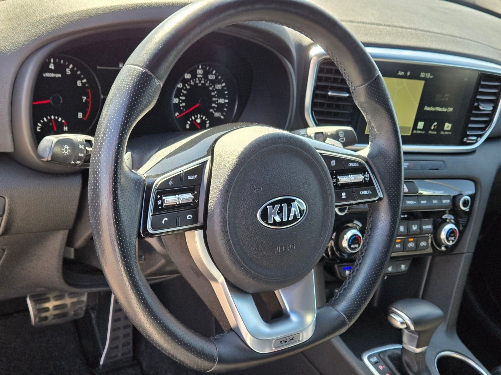Used 2022 White Kia SX image 19