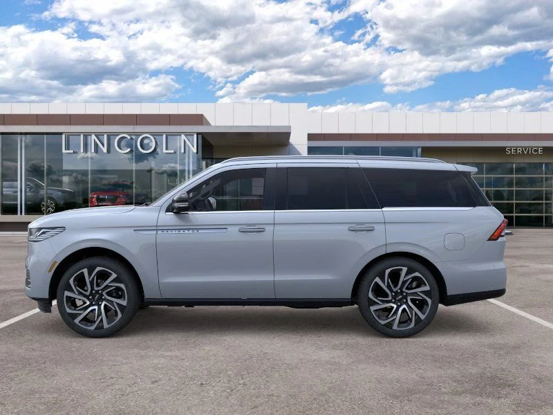 New 2026 Gray Lincoln Reserve image 3