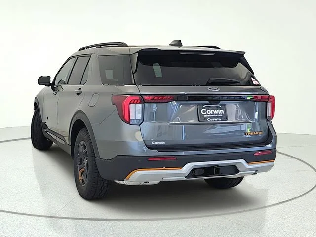 New 2026 Carbonized Gray Metallic Ford Tremor® image 35