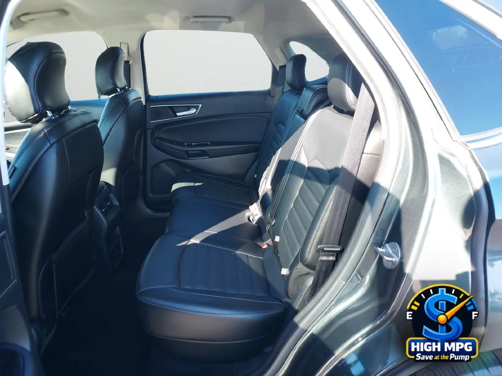 Used 2015 Gray Ford SEL image 30