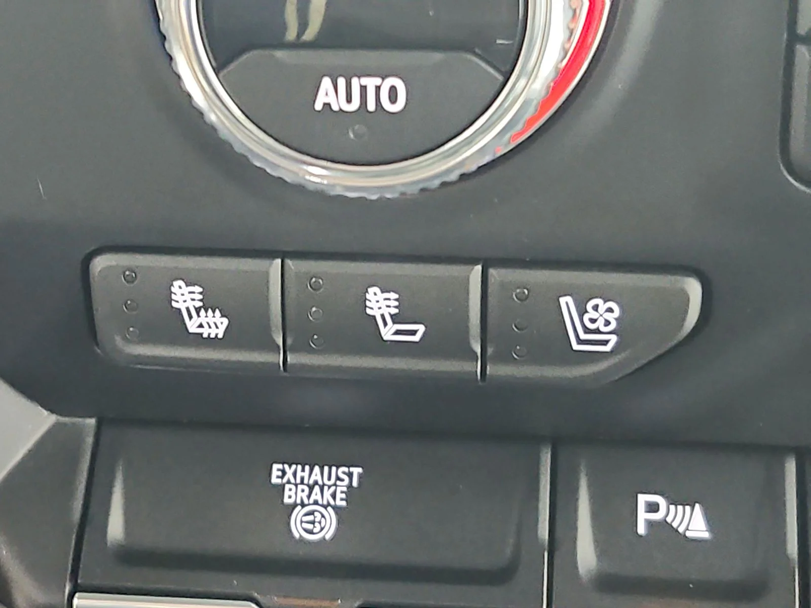 Used 2022  GMC AT4 image 34