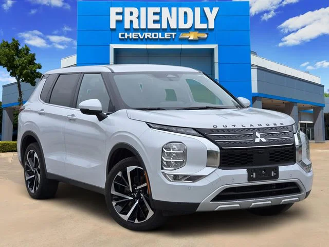 2024 Mitsubishi Outlander SE 2WD's photo