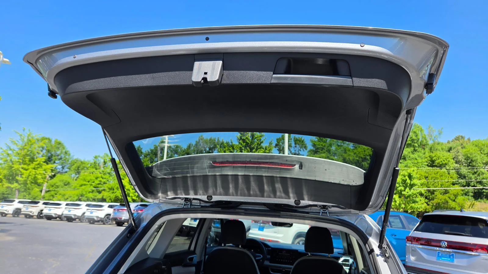 2025 Volkswagen Taos SE - Photo 66