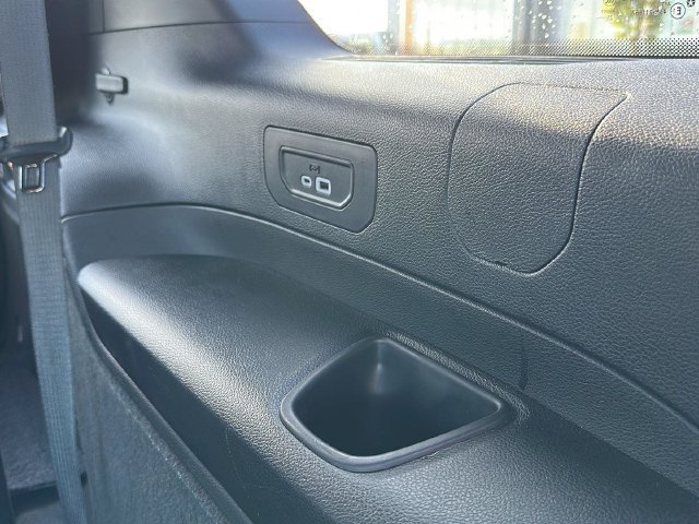 Used 2025  Jeep Summit image 38