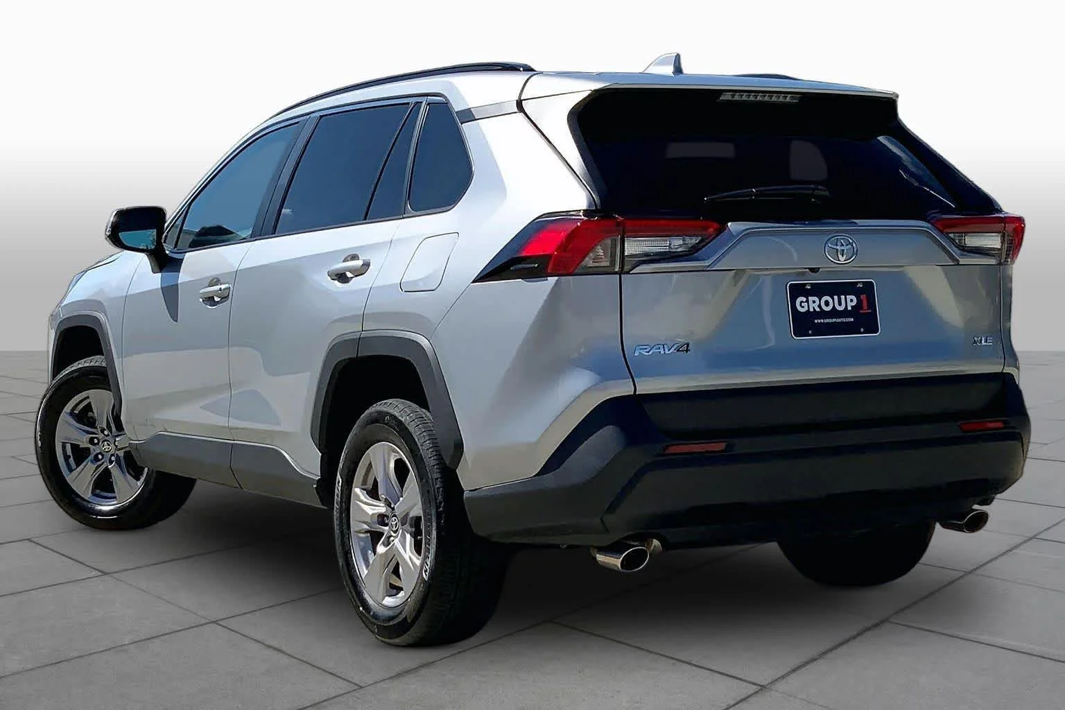 Used 2025 Silver Sky Metallic Toyota XLE image 11