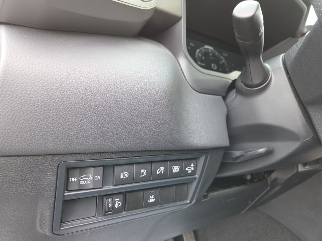 Used 2025 Silver Toyota SR5 image 27