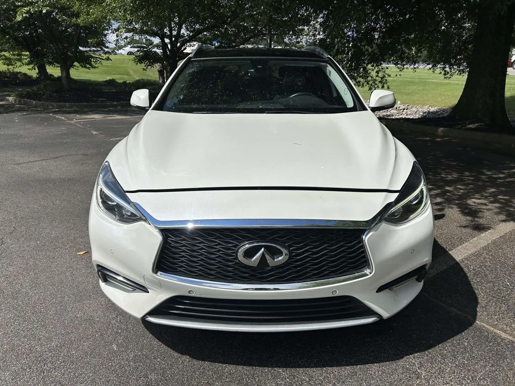 Used 2018 White INFINITI Premium image 6