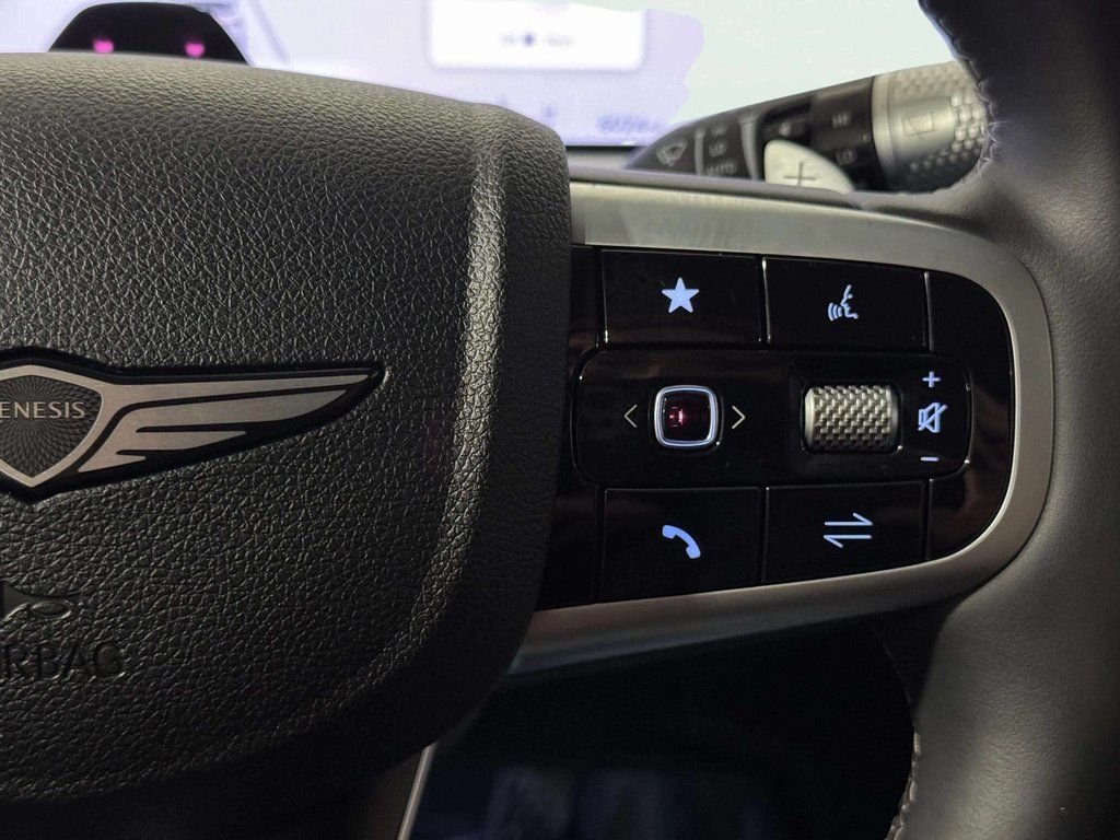 2026 GENESIS GV70 Standard - Photo 16