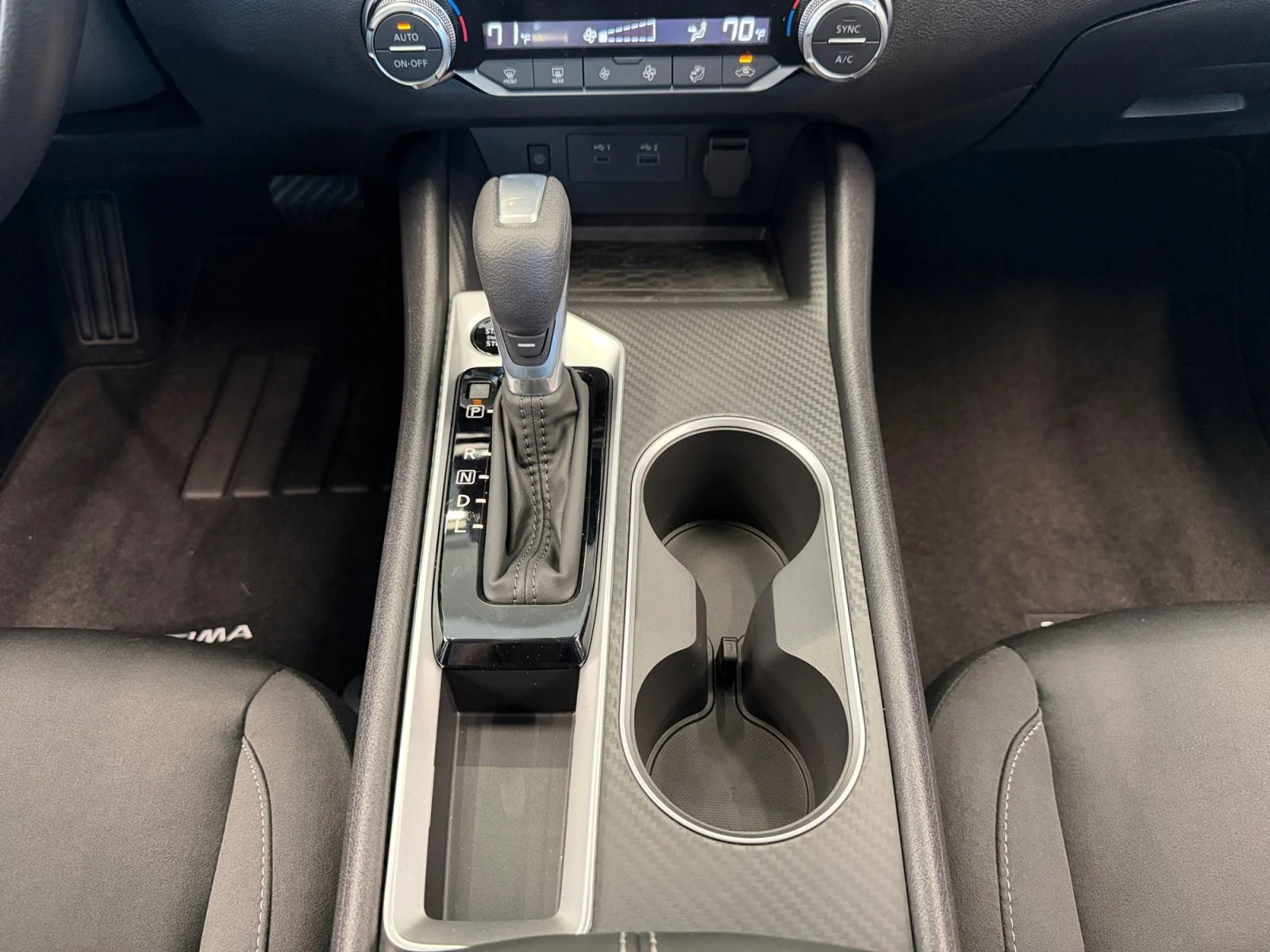 New 2026 Scarlet Ember Tintcoat Nissan SV image 24