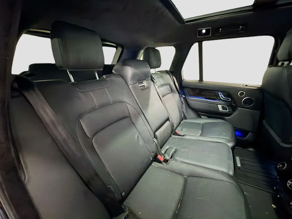 Used 2020  Land Rover HSE image 28