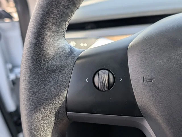 Used 2023 Silver Tesla Base image 21