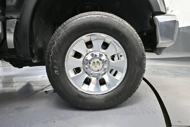 Used 2008 Black Ford Lariat image 11