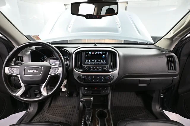 Used 2018 Gray GMC SLT image 26