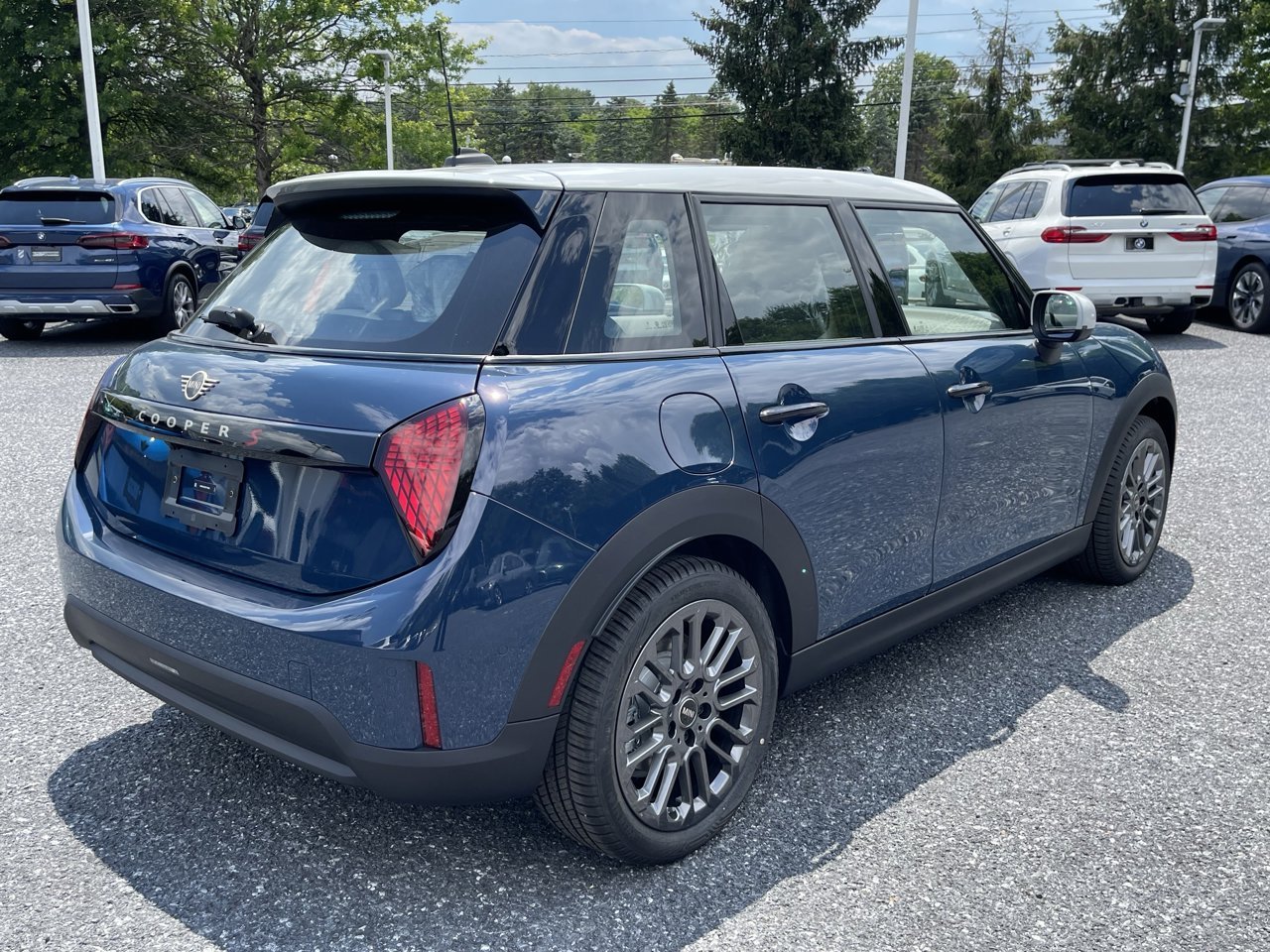 New 2026 Indigo Sunset Blue Metallic MINI ICONIC image 7