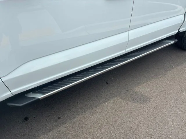 Used 2022 Oxford White Ford XLT image 4