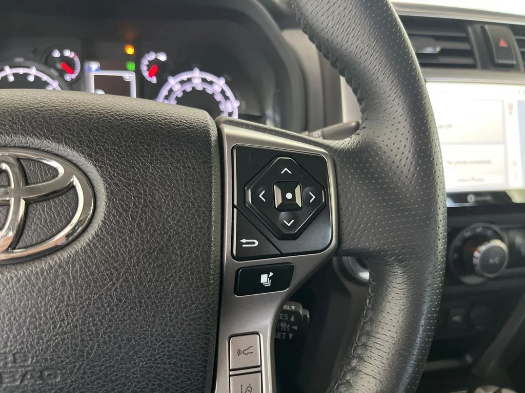 Used 2020 Gray Toyota SR5 image 7