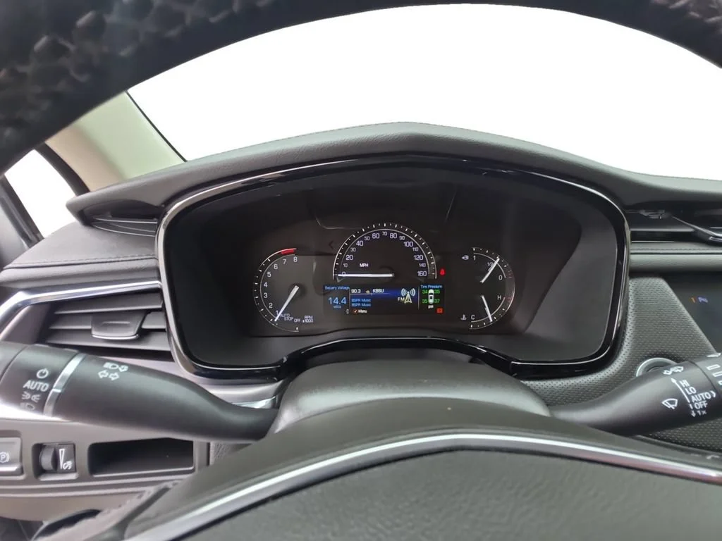 Used 2019 RADIANT SILVER METALLIC Cadillac Luxury AWD image 20
