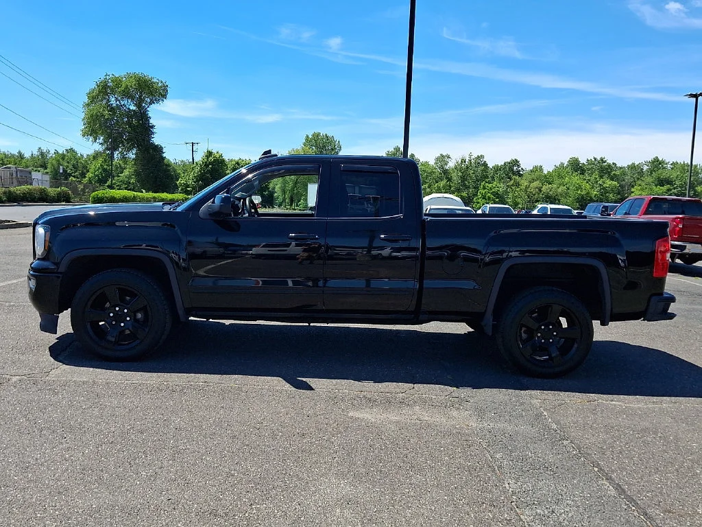 Used 2019 ONYX BLACK GMC DBL CAB 4WD image 7