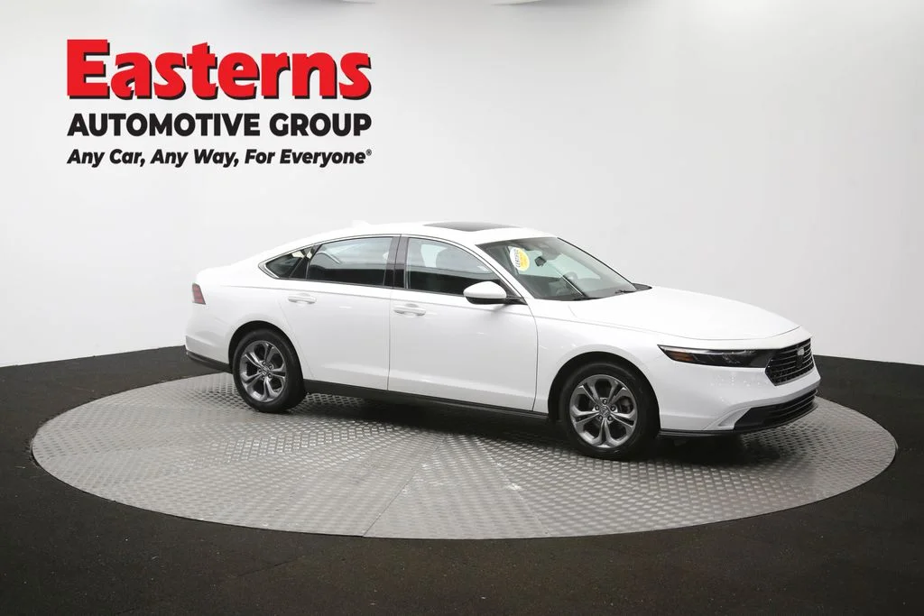 Used 2023 White Honda EX image 50