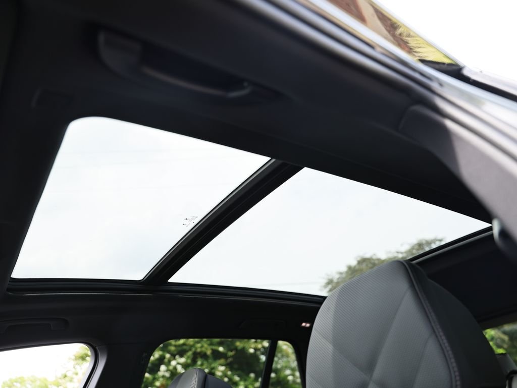 2026 BMW X5 M60i - Photo 14
