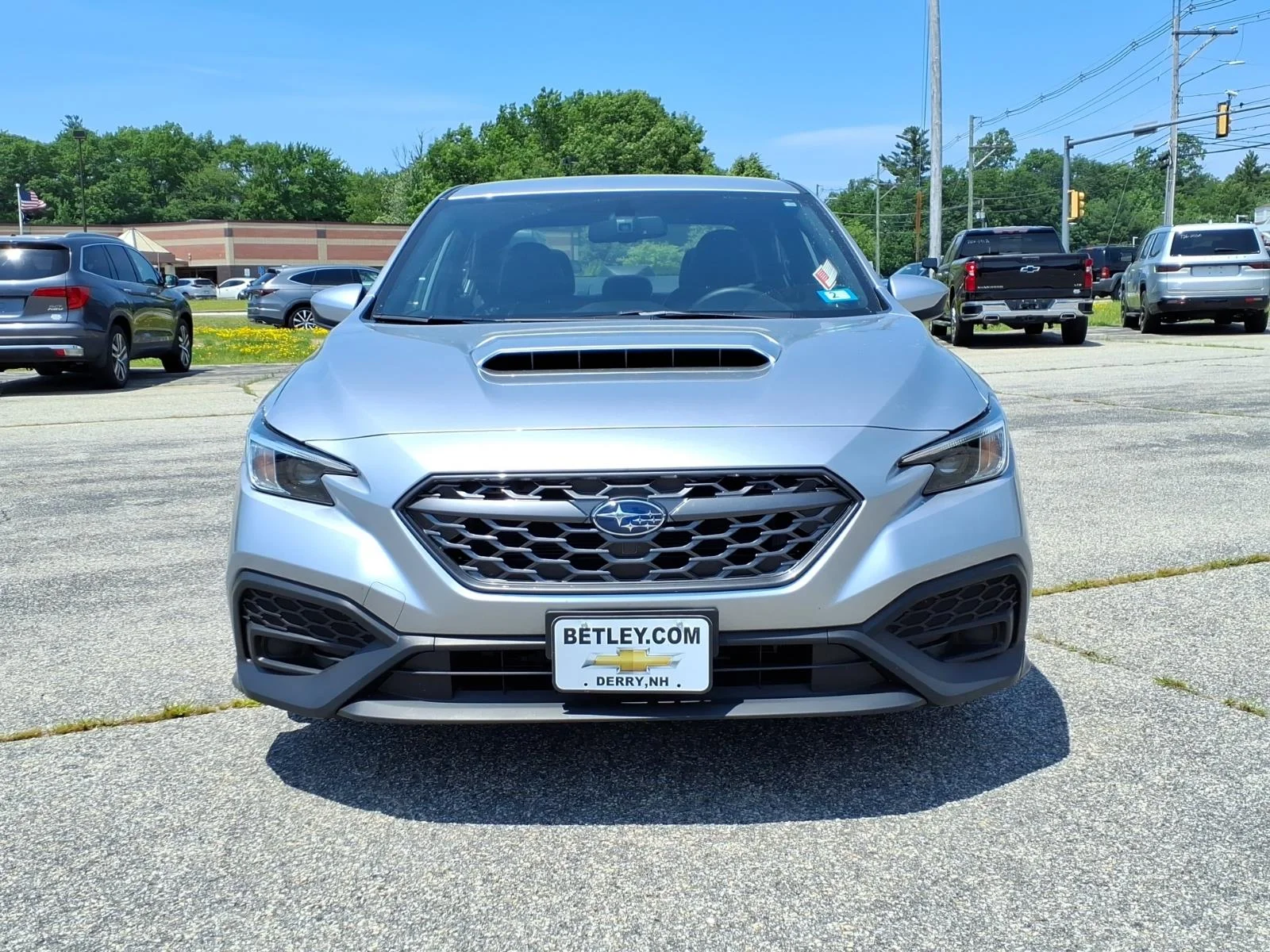 Used 2023 Silver Subaru  image 10