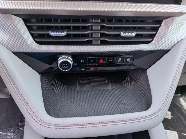 New 2026 Space White Metallic Ford Active image 77