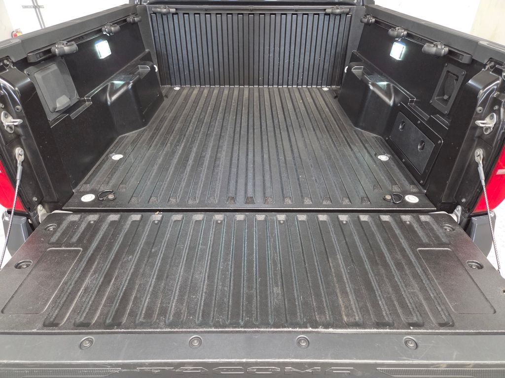 Used 2025  Toyota TRD Off-Road image 21