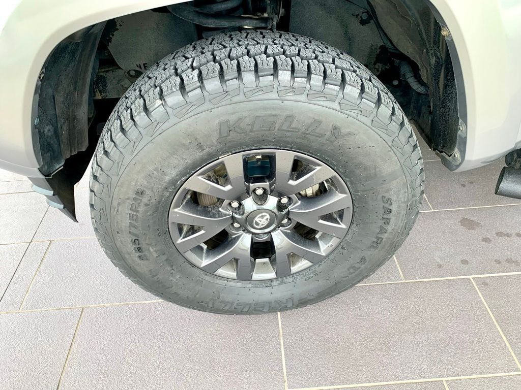 Used 2021 Silver Toyota SR5 image 11