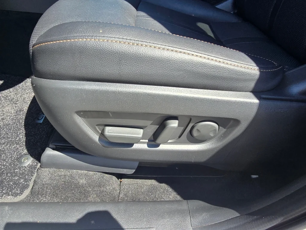 Used 2025 Rhodium White Premium Mazda Premium Package image 16