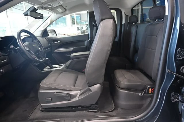 Used 2019 SHADOW GRAY METALLIC Chevrolet 2WD LT image 9