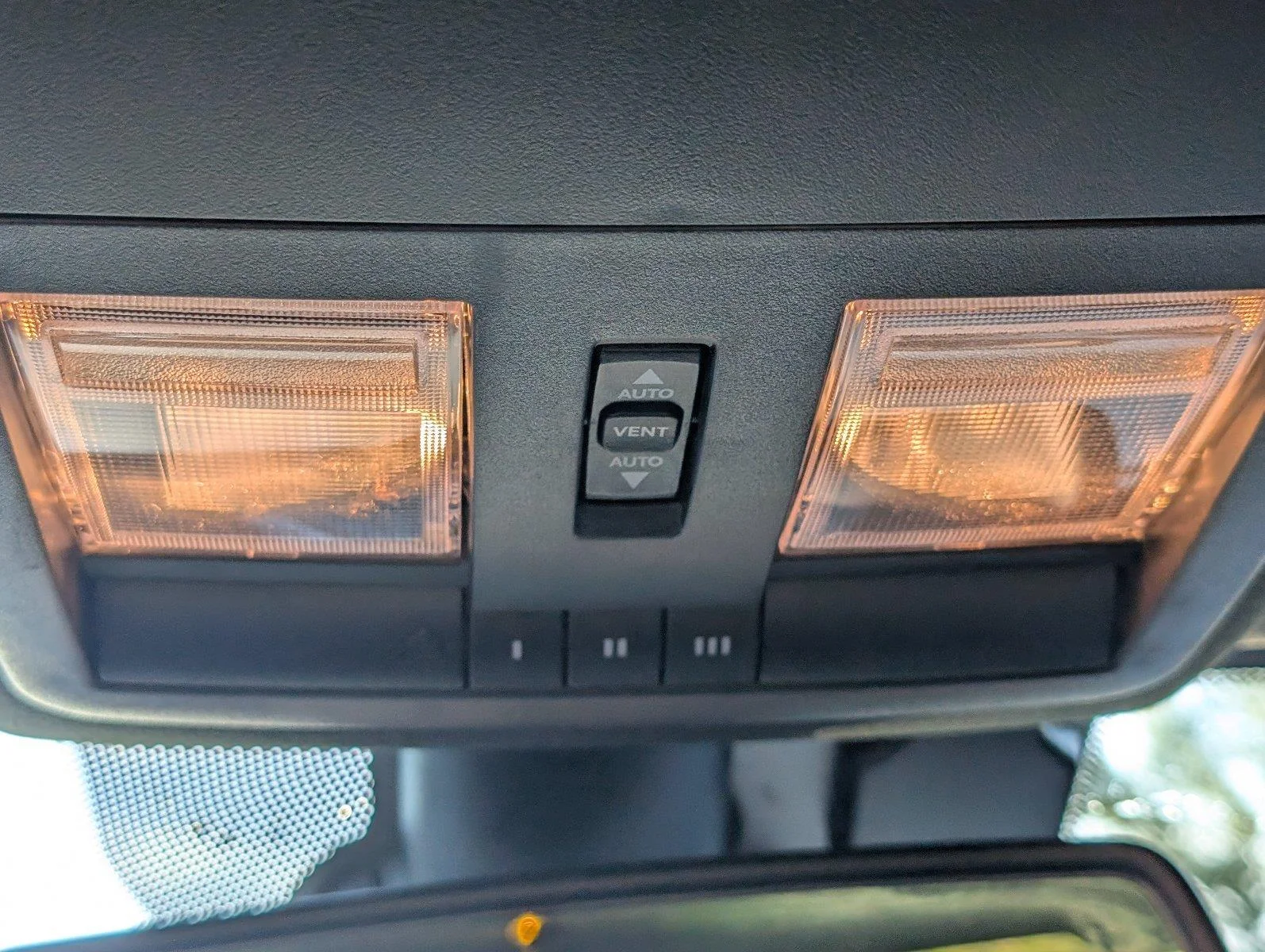 Used 2023 Destroyer Gray Clearcoat Dodge R/T image 22