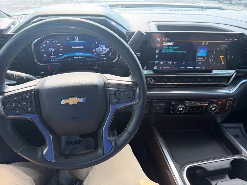 Used 2025 Beige Chevrolet High Country image 16