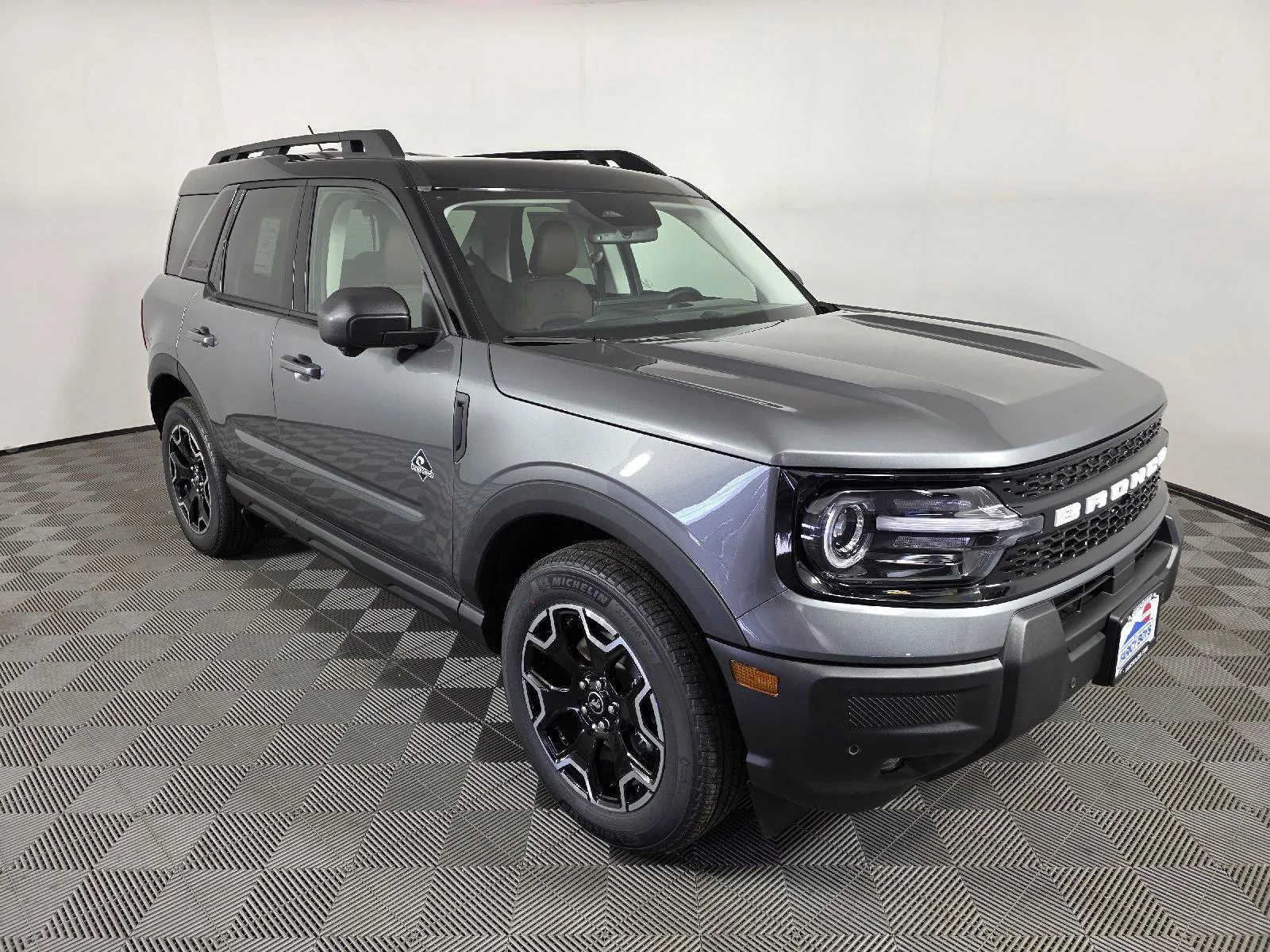 Used 2025 Carbonized Gray Metallic Ford Outer Banks image 11