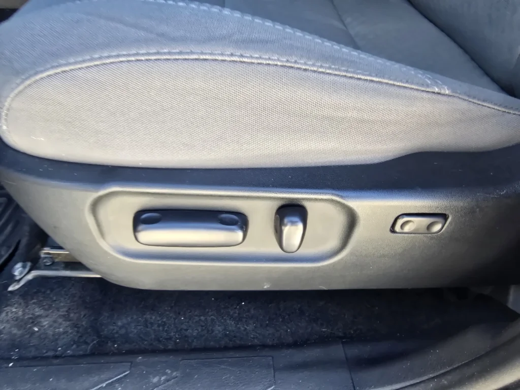 Used 2020 Silver Sky Metallic Toyota SR5 image 19