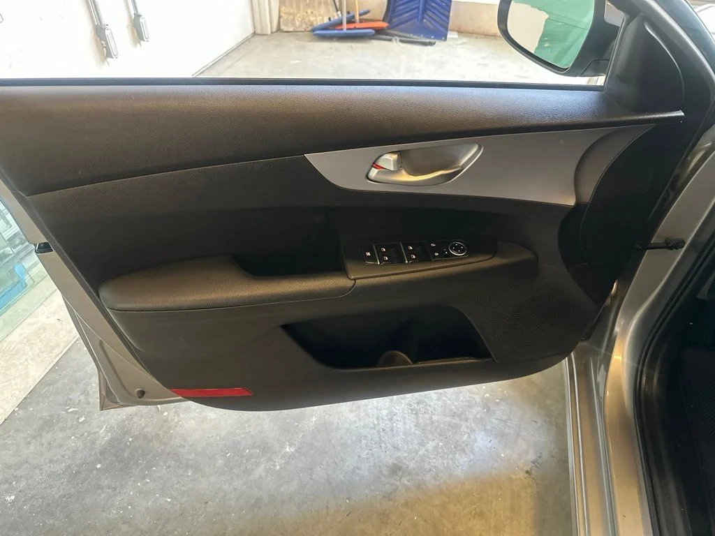 Used 2023 Gray Kia LXS image 8