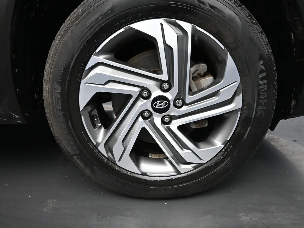 Used 2023 Red Hyundai SEL image 10