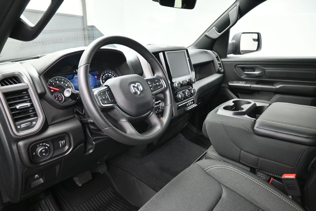New 2026 Diamond Black Crystal Pearl-Coat Exterior Paint RAM Warlock image 18