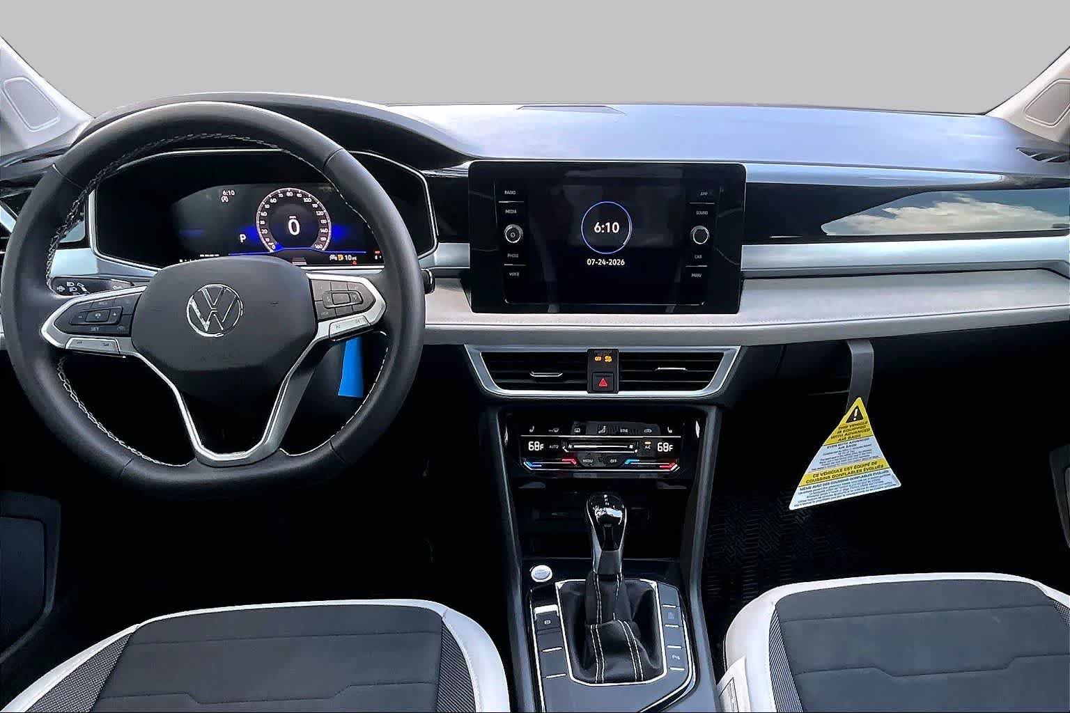 New 2026 Platinum Gray Metallic Volkswagen 1.5T SE image 4