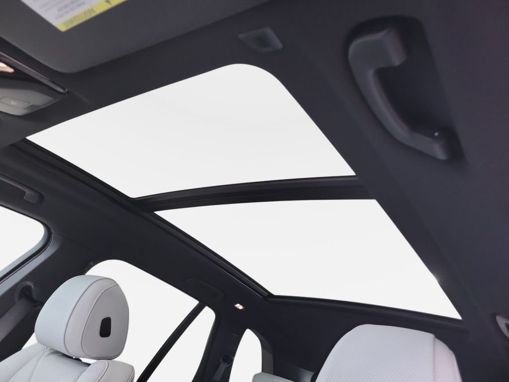 New 2026 Dravit Grey Metallic BMW sDrive40i image 16