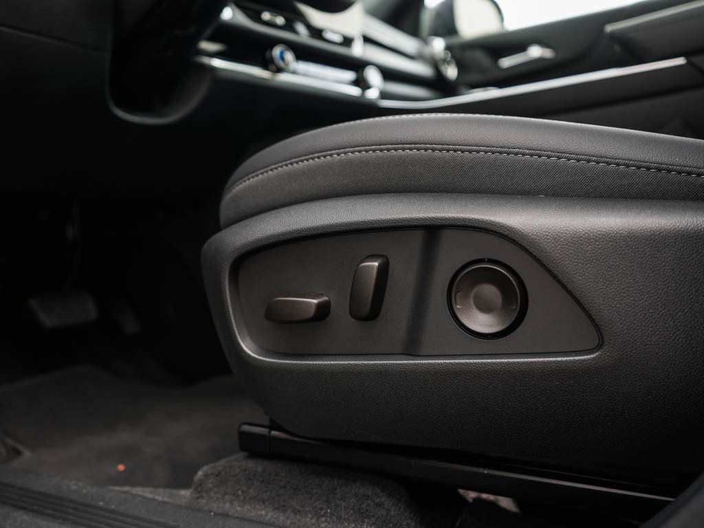 2027 Chevrolet Equinox LT - Photo 17