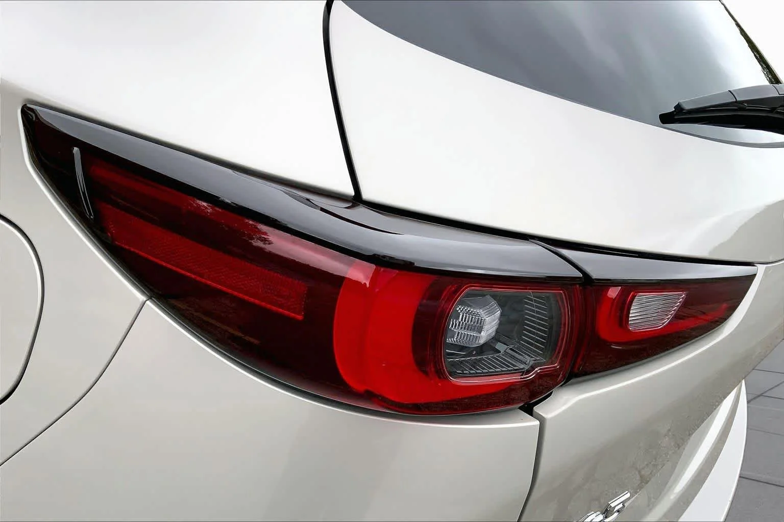 Certified Used 2025 Platinum Quartz Metallic Mazda 2.5 S Preferred Package image 28