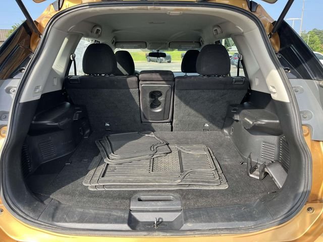 Used 2014 Orange Nissan S image 10
